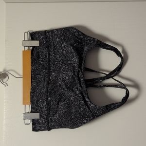 Lululemon energy bra size 8